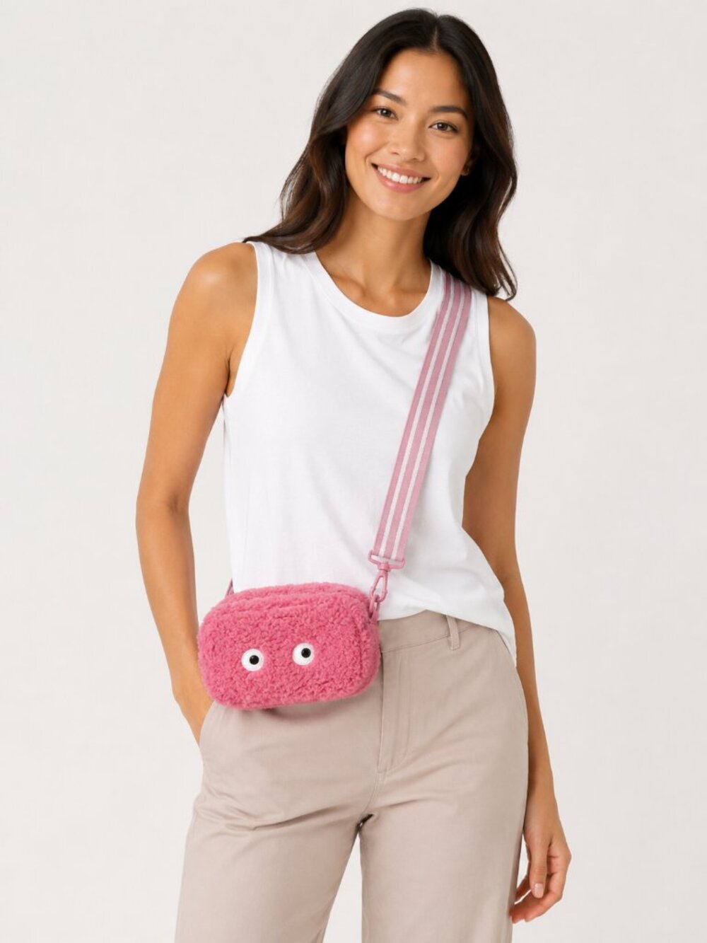Skinnydip London Millie Small Camera Crossbody Bag – Pink Faux Fur